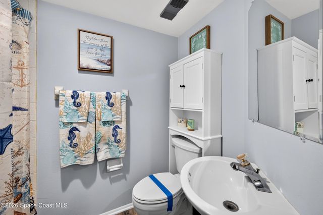 997 Sonesta Avenue NE 202, Palm Bay, FL 32905