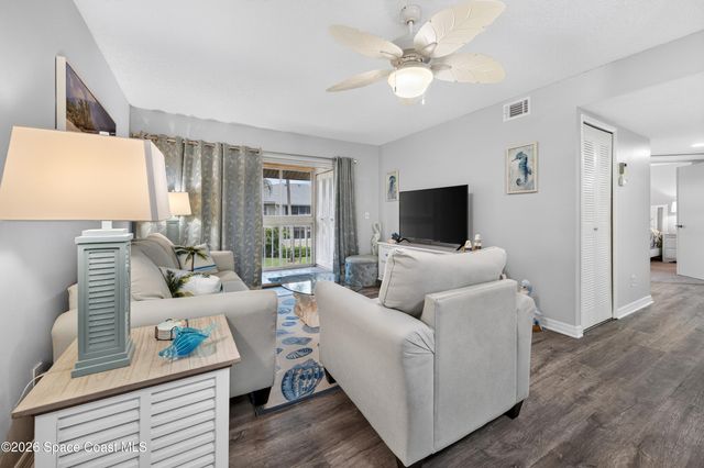 997 Sonesta Avenue NE 202, Palm Bay, FL 32905