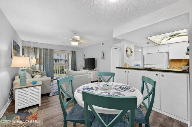 997 Sonesta Avenue NE 202, Palm Bay, FL 32905