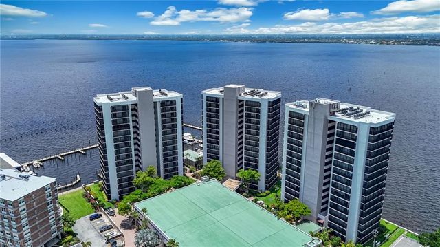 1920 Virginia AVE 403, Fort Myers, FL 33901