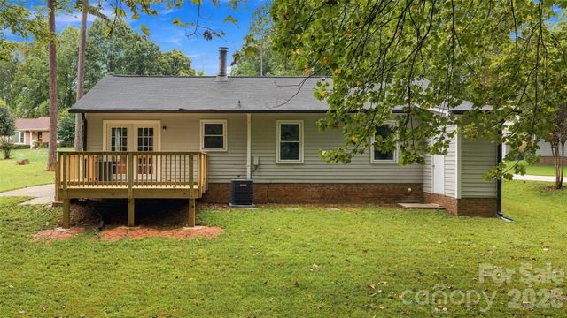 2115 Teddington Drive, Charlotte, NC 28214