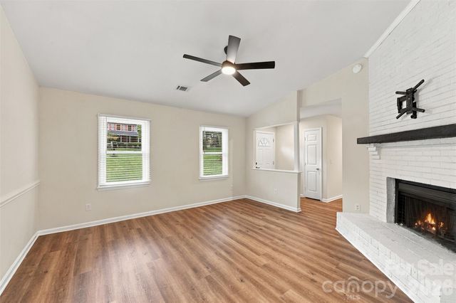 2115 Teddington Drive, Charlotte, NC 28214