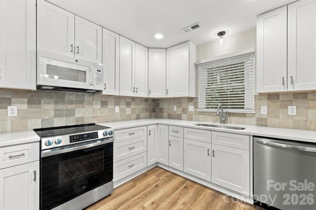 2115 Teddington Drive, Charlotte, NC 28214