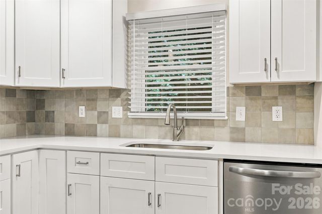 2115 Teddington Drive, Charlotte, NC 28214