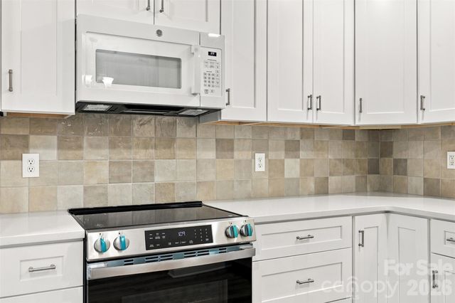 2115 Teddington Drive, Charlotte, NC 28214