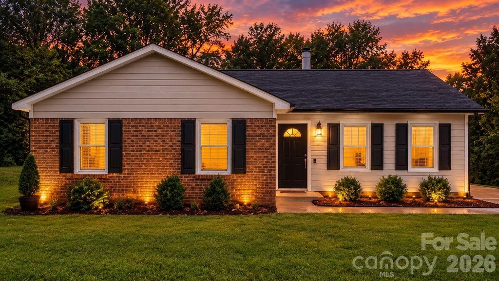 2115 Teddington Drive, Charlotte, NC 28214