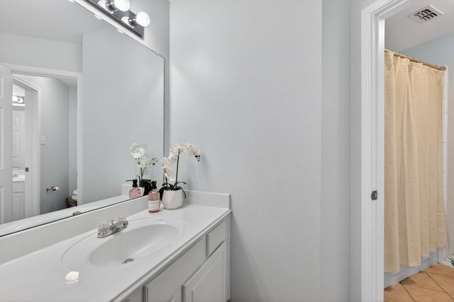 4704 Auburn Ridge Drive, Fort Worth, TX 76123