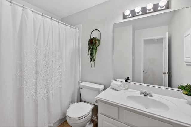 4704 Auburn Ridge Drive, Fort Worth, TX 76123