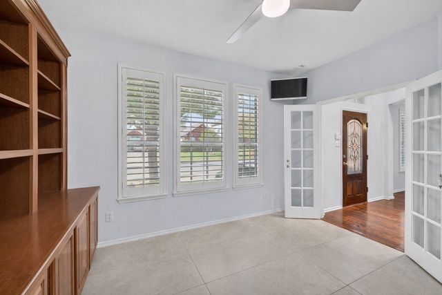 4704 Auburn Ridge Drive, Fort Worth, TX 76123