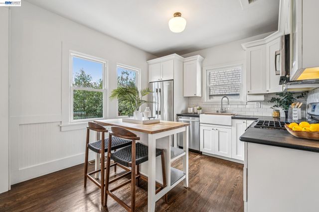 1059 59TH STREET, Oakland, CA 94608