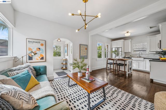 1059 59TH STREET, Oakland, CA 94608