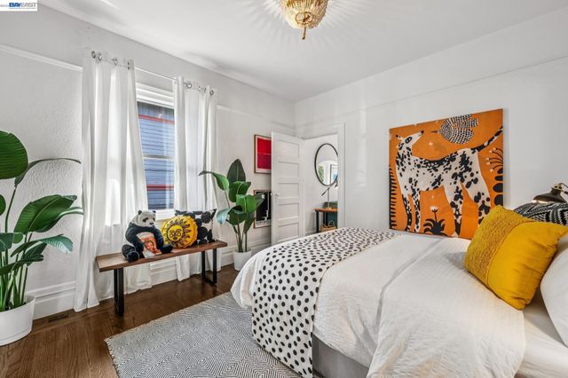 1059 59TH STREET, Oakland, CA 94608