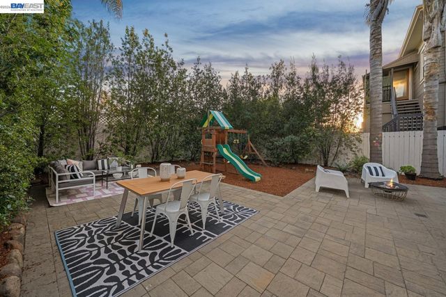 1059 59TH STREET, Oakland, CA 94608