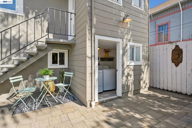 1059 59TH STREET, Oakland, CA 94608