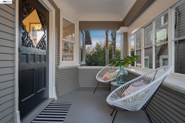 1059 59TH STREET, Oakland, CA 94608