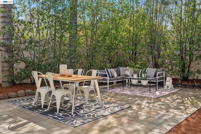 1059 59TH STREET, Oakland, CA 94608