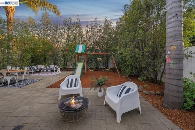 1059 59TH STREET, Oakland, CA 94608