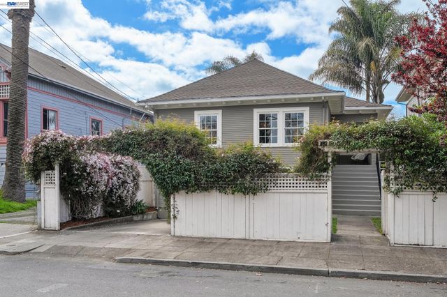 1059 59TH STREET, Oakland, CA 94608