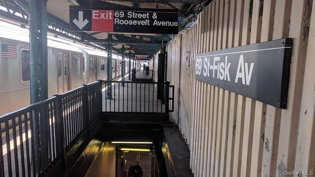 6902 Roosevelt Avenue, Flushing, NY 11377