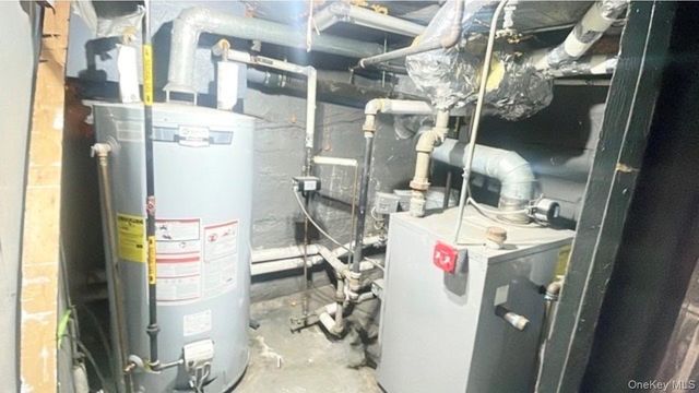 6902 Roosevelt Avenue, Flushing, NY 11377