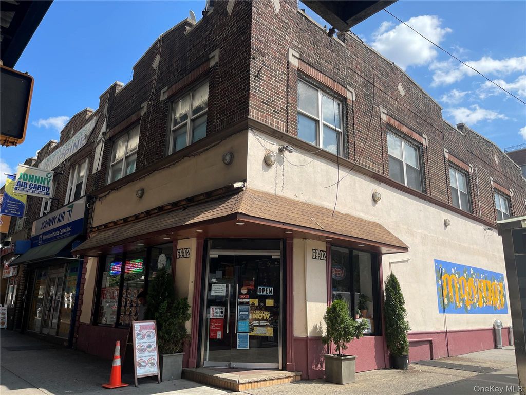 6902 Roosevelt Avenue, Flushing, NY 11377