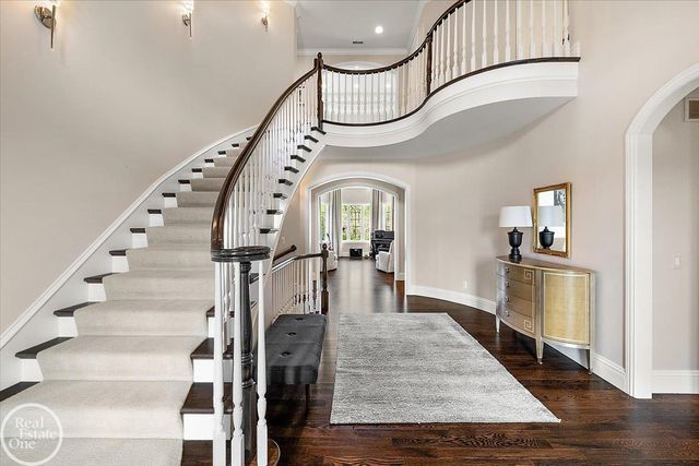 16205 La Dolce Vita Drive, Clinton Twp, MI 48035