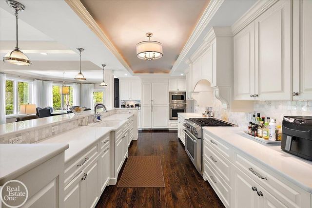 16205 La Dolce Vita Drive, Clinton Twp, MI 48035