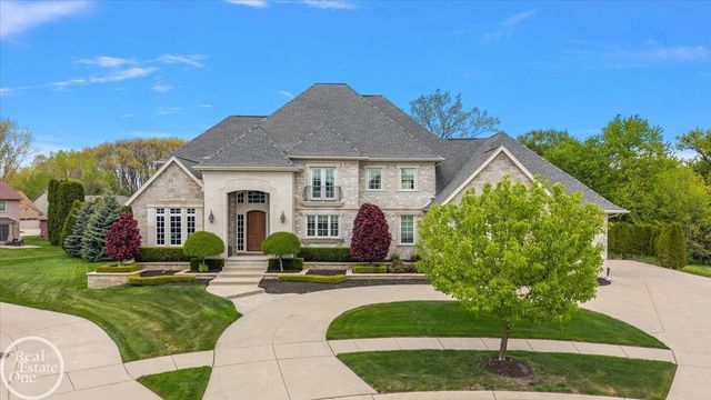16205 La Dolce Vita Drive, Clinton Twp, MI 48035