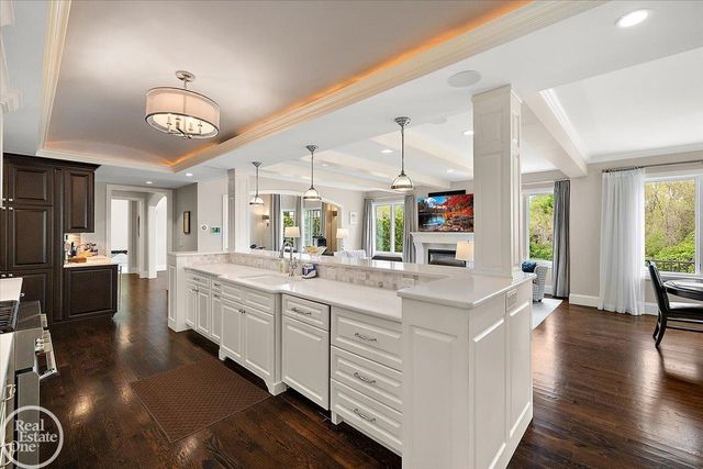 16205 La Dolce Vita Drive, Clinton Twp, MI 48035