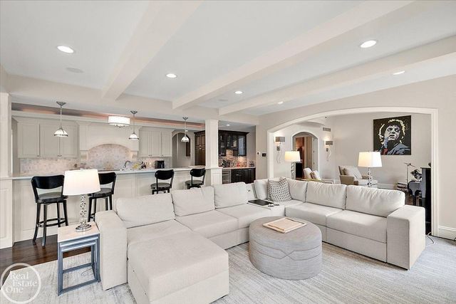 16205 La Dolce Vita Drive, Clinton Twp, MI 48035