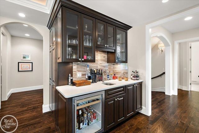 16205 La Dolce Vita Drive, Clinton Twp, MI 48035