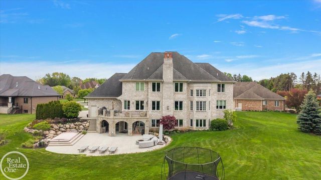 16205 La Dolce Vita Drive, Clinton Twp, MI 48035