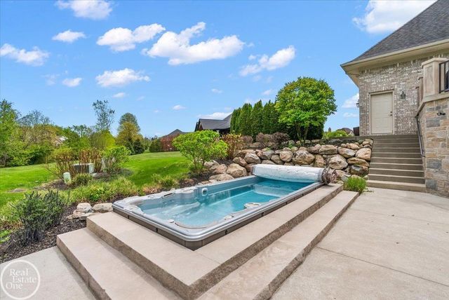 16205 La Dolce Vita Drive, Clinton Twp, MI 48035