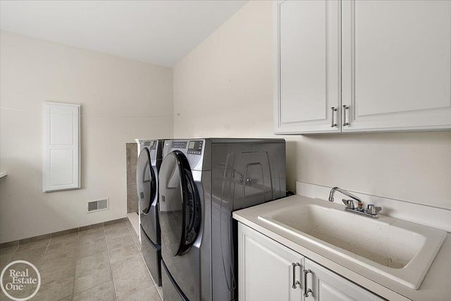 16205 La Dolce Vita Drive, Clinton Twp, MI 48035