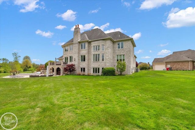 16205 La Dolce Vita Drive, Clinton Twp, MI 48035