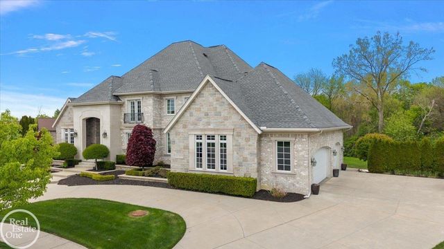 16205 La Dolce Vita Drive, Clinton Twp, MI 48035