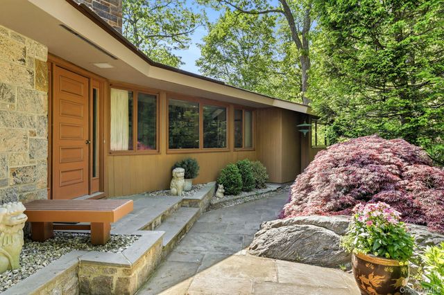 12 Tallwoods Road, Armonk, NY 10504