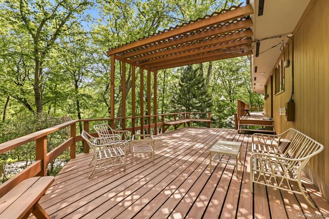 12 Tallwoods Road, Armonk, NY 10504