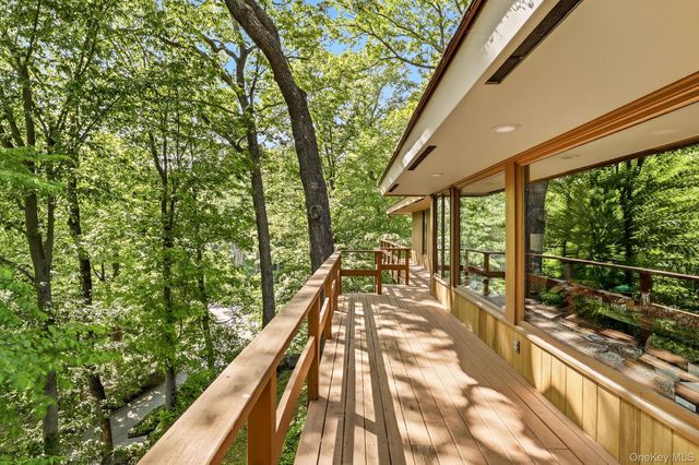 12 Tallwoods Road, Armonk, NY 10504