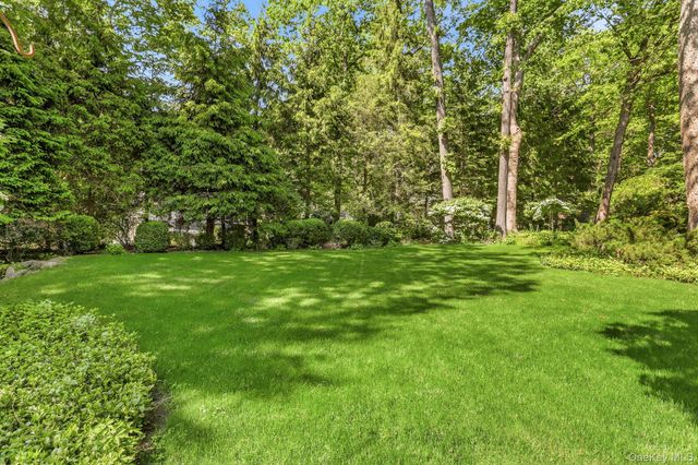 12 Tallwoods Road, Armonk, NY 10504