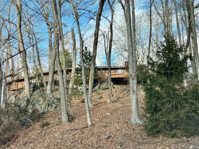 12 Tallwoods Road, Armonk, NY 10504