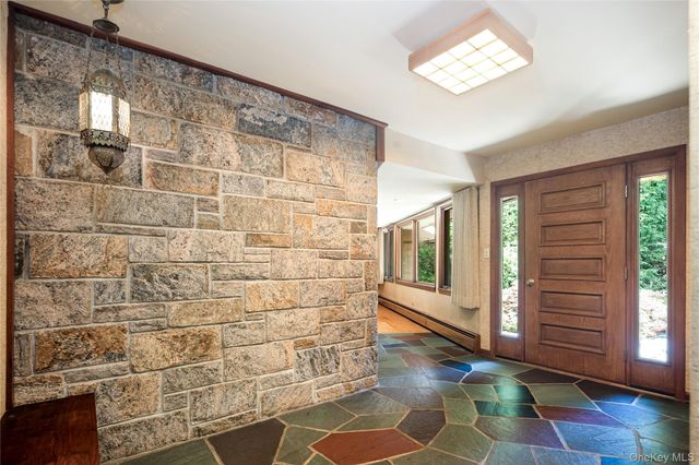 12 Tallwoods Road, Armonk, NY 10504