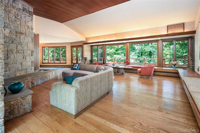 12 Tallwoods Road, Armonk, NY 10504