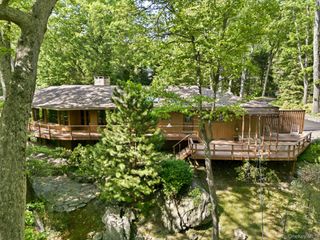 12 Tallwoods Road, Armonk, NY 10504