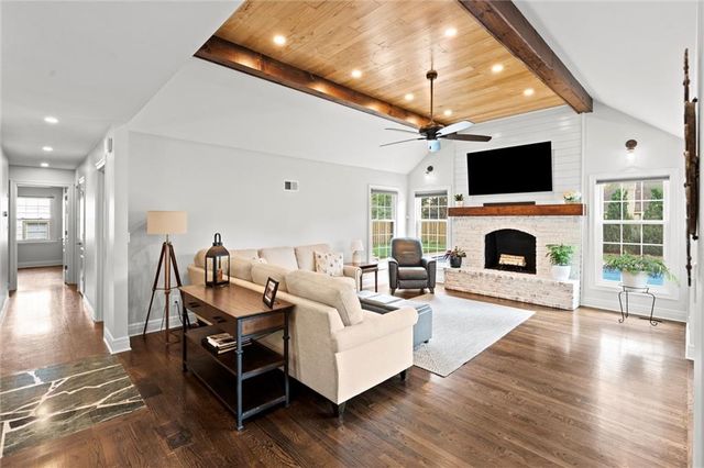 7617 W 98th Terrace, Overland Park, KS 66212