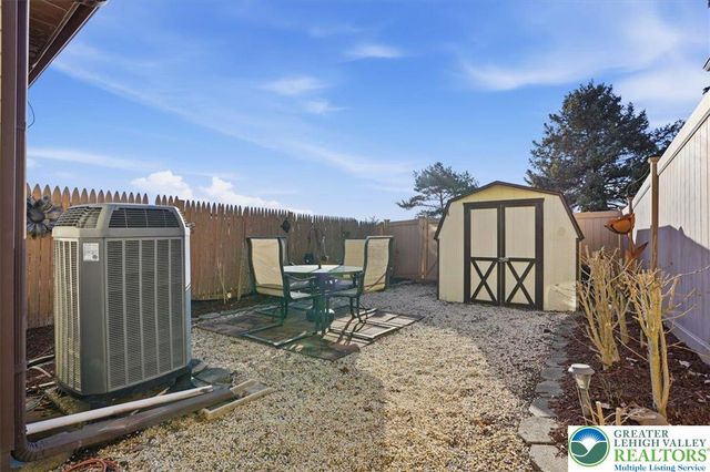 3434 Colonial Court, South Whitehall Twp, PA 18104