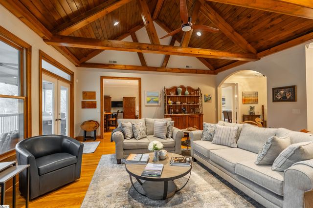 8 Rustic Court, Landrum, SC 29356