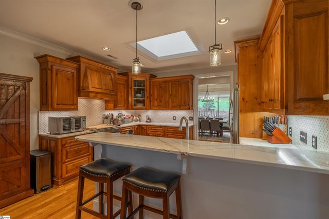 8 Rustic Court, Landrum, SC 29356