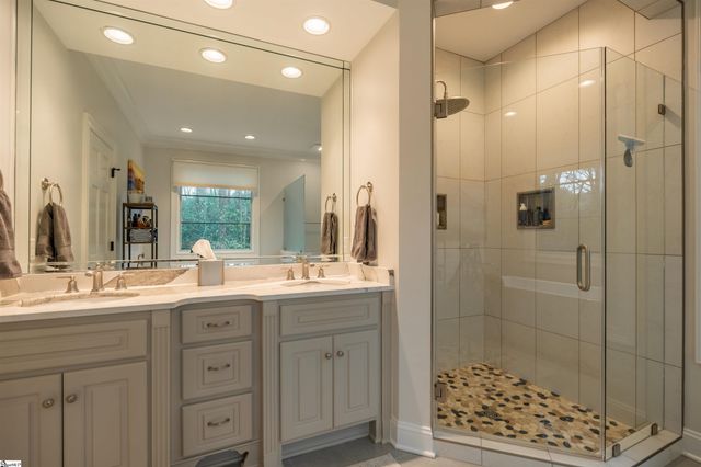 8 Rustic Court, Landrum, SC 29356