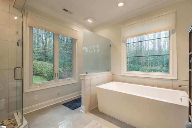 8 Rustic Court, Landrum, SC 29356